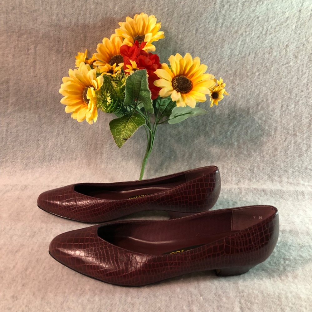 Burgundy ‘Crocodile’ Low-Heel Pumps - Picture 2 of 16